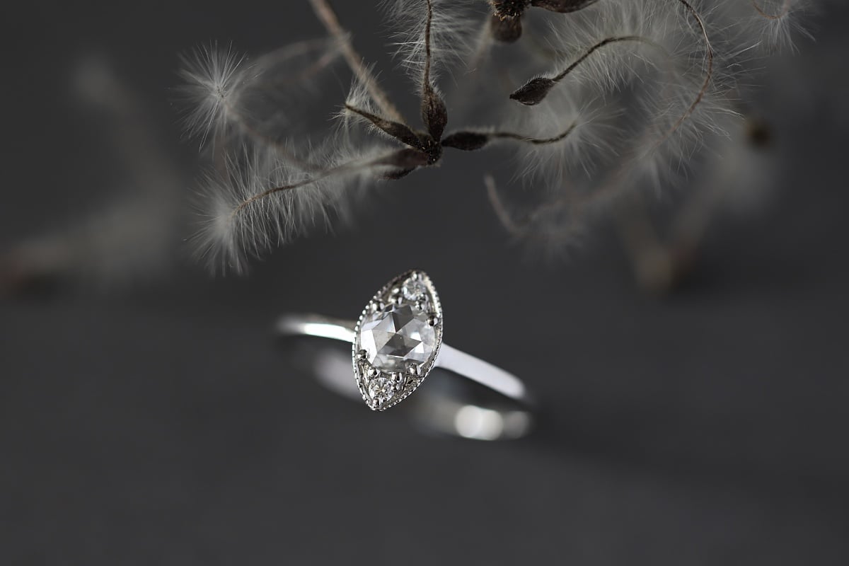 Milky diamond store ring